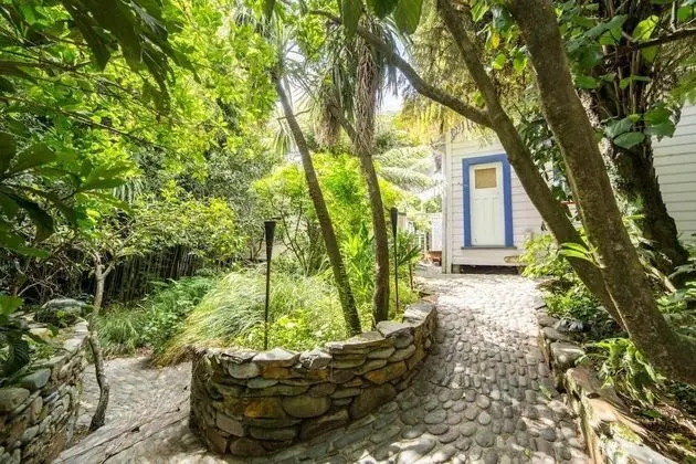 The Shady Rest B&B - Dış Mekan