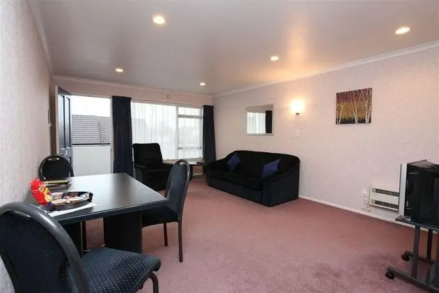 Shadzz Motel & Conference Centre - Genel
