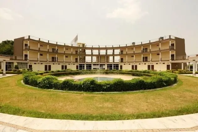Shakunt Resort - A Eco Green Resort