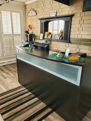 Shamrock Cove Inn - Lobi