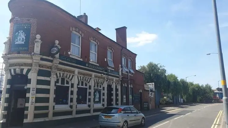 Shanahans B&B with Sports Bar