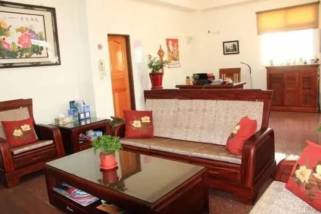 Shang Her Yuan B&B - Lobi