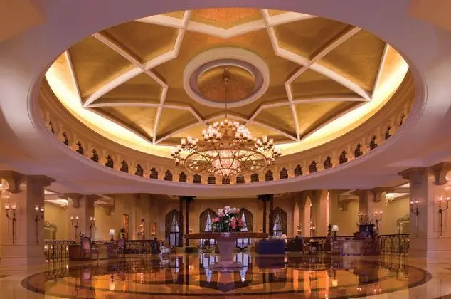 Shangri-la Hotel Qaryat Al Beri Abu Dhabi - Lobi