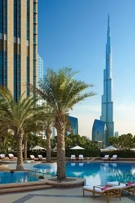 Shangri-La Residences and Apartments - Havuz