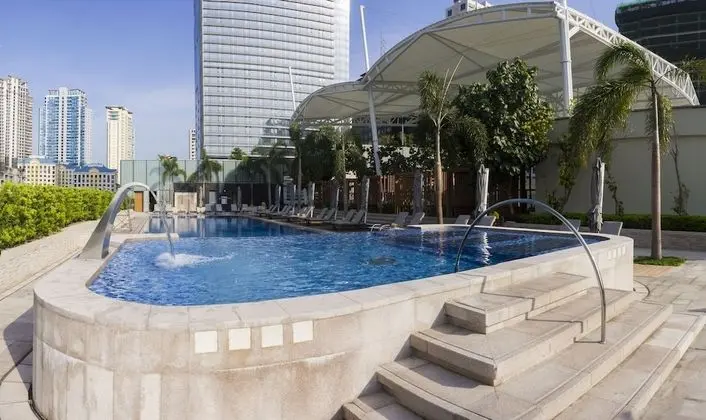 Shangri-La Residences at the Fort, Manila - Havuz