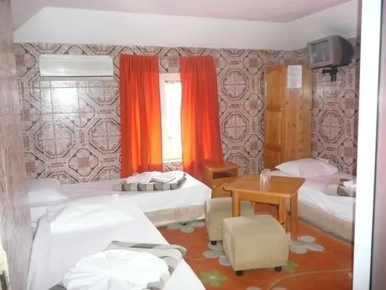 Shans 2 Hostel - Oda