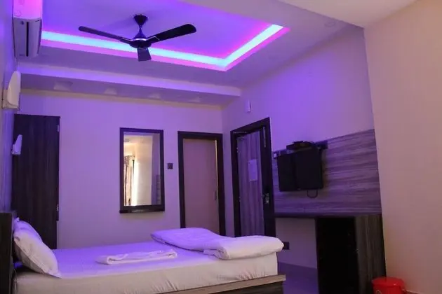 Hotel Shantinivas