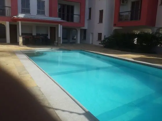 Shanzu Beach Apartment Ocean view - Havuz
