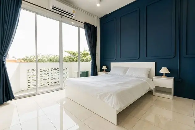 Shapel Hostel and Cafe