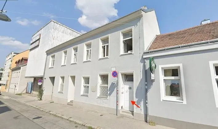 Shared Modern Apartment Schönbrunn - Budget Chic Room