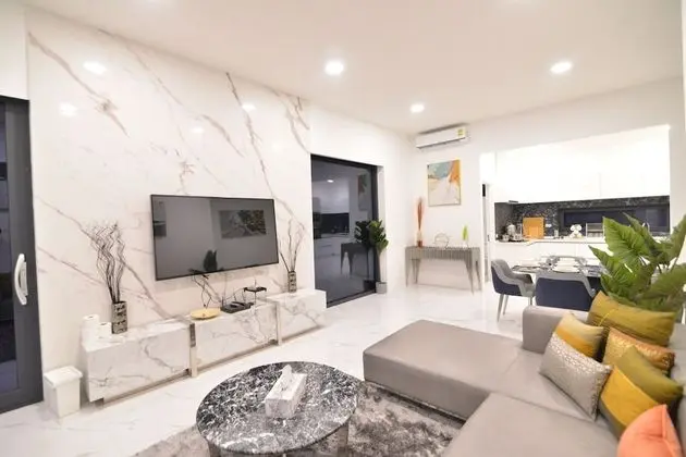 Villa with Shared Pool in Central Pattaya - Palmc19