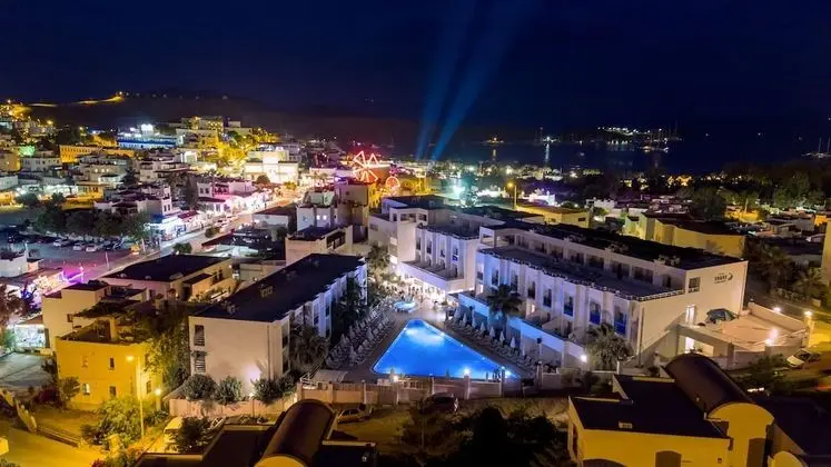 Shark Club Hotel