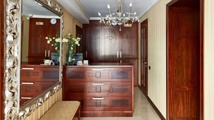 Shato Luxe Hotel - Lobi