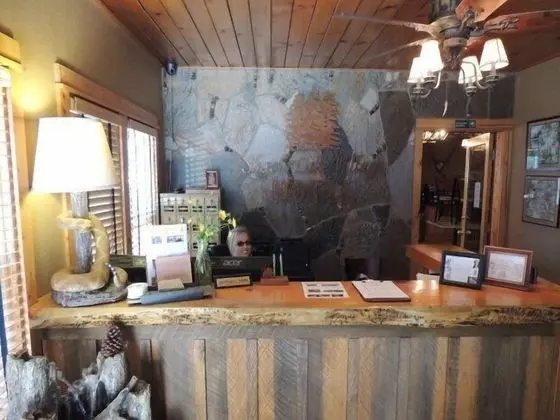 Shaver Lake Village Hotel - Lobi