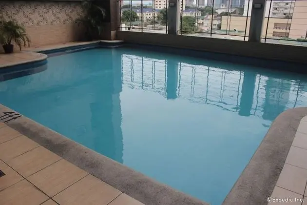 Shaw Residenza Suites - Havuz