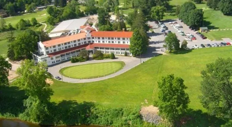 The Shawnee Inn and Golf Resort