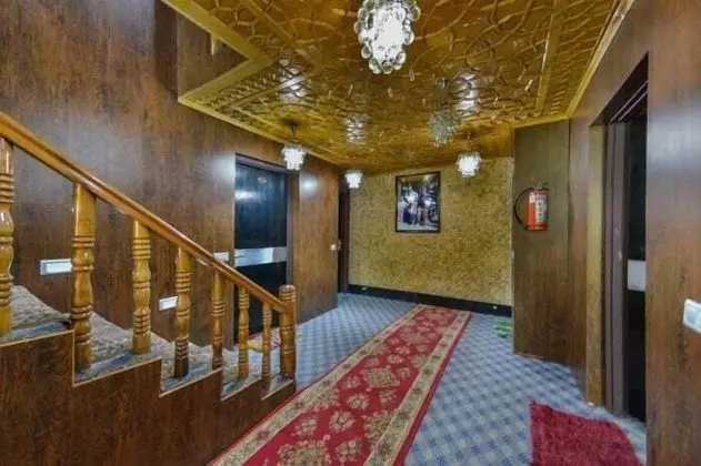 Hotel Sheen Sonmarg - İç Mekan