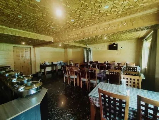 Hotel Sheen Sonmarg - Yerinde Yemek