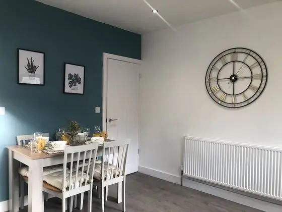 Sheffield 4-bedroom house free parking - Yerinde Yemek