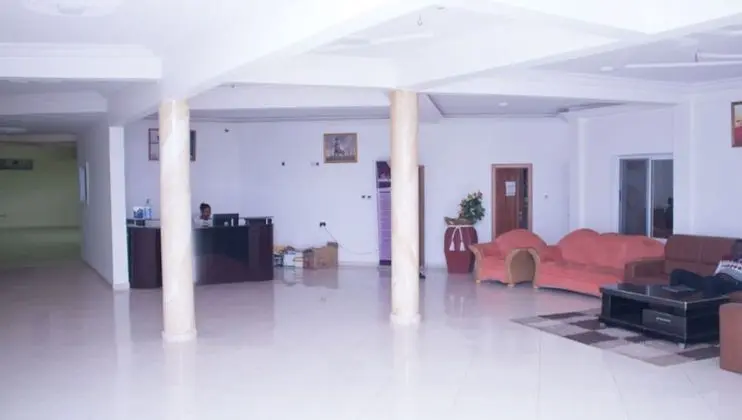 Sheilas Executive Hotel & Lodge - Lobi