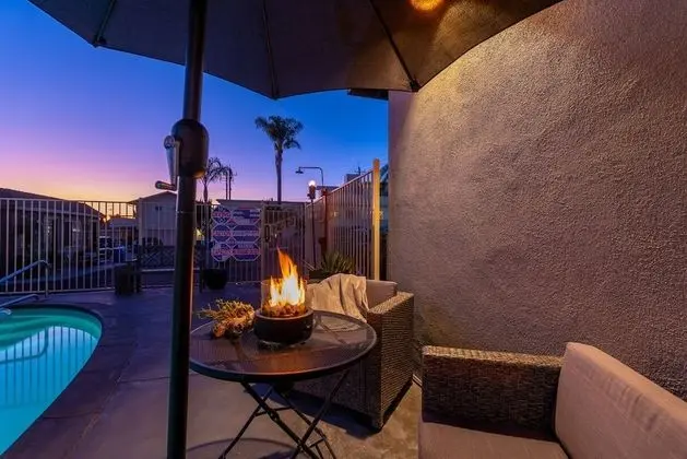 Shell Beach Inn - Havuz