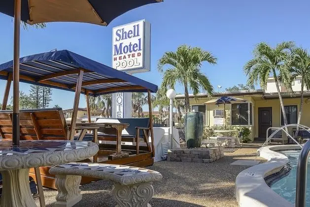 Shell Motel - Havuz