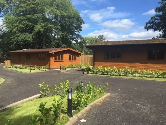 Shellow Lane Lodges - Dış Mekan