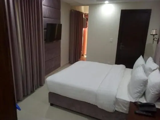 Shelton Suites Bhurban