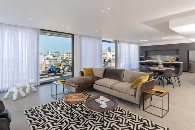 Shenkin Apartments by Master - Öne Çıkan Resim