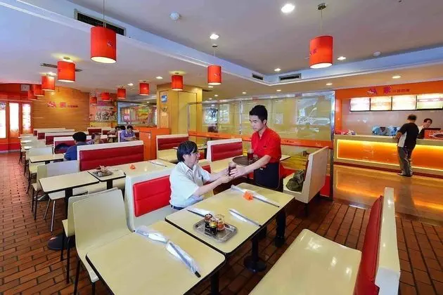 Shenzhen Overseas Chinese Hotel - Yerinde Yemek