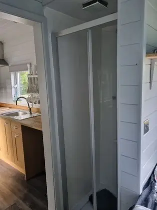 Shepherds Hut - Riverview 3 - Banyo Tipleri