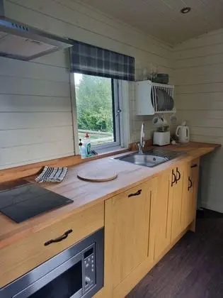 Shepherds Hut - Riverview 5 - Mutfak