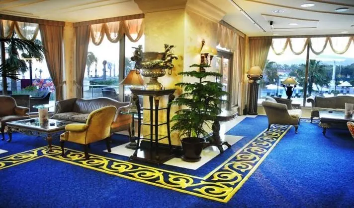 Sheraton Çeşme Hotel Resort & Spa - Lobi