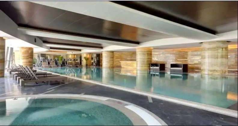 Sheraton Changchun Jingyuetan Hotel - Havuz