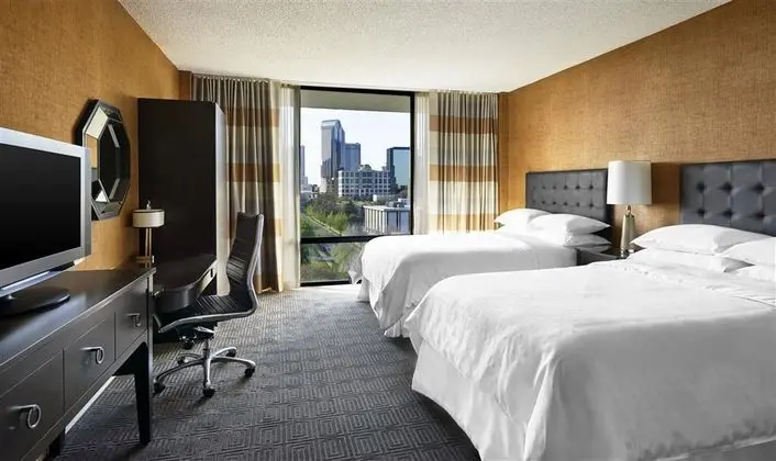 Sheraton Charlotte Hotel - Genel
