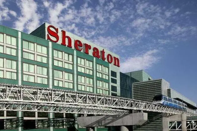 Sheraton Gateway Hotel in Toronto Int'l Airport