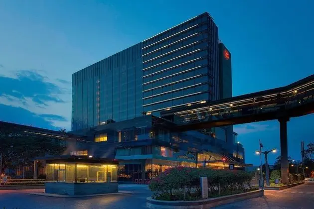Sheraton Grand Bangalore Hotel at Brigade Gateway - Öne Çıkan Resim