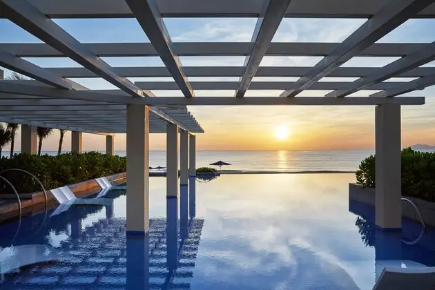 Sheraton Grand Danang Resort - Havuz