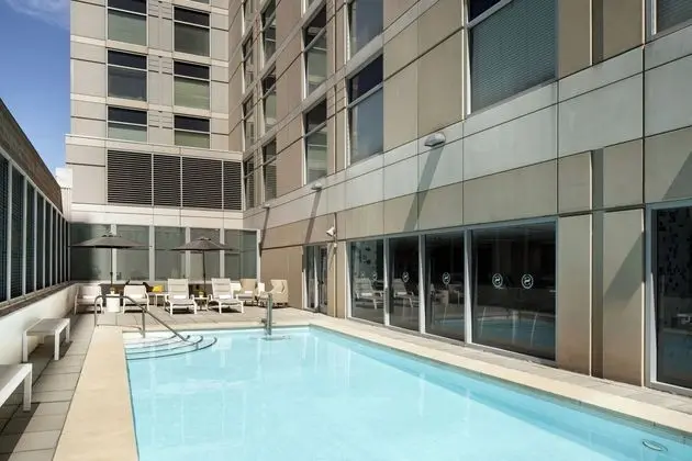 Sheraton Grand Sacramento - Havuz