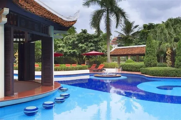 Sheraton Hanoi Hotel - Havuz