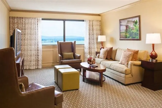 Sheraton Hartford Hotel at Bradley Airport