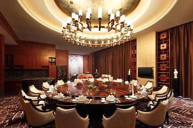 Sheraton Hefei Xinzhan Hotel - Yeme / İçme