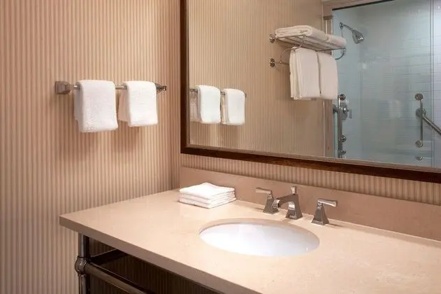 Sheraton Louisville Riverside