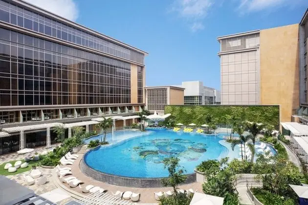 SHERATON MANILA HOTEL - Havuz