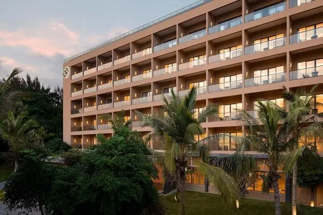 Sheraton Maoming Romantic Beach Resort