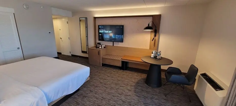 Sheraton Milwaukee Brookfield Hotel - Oda