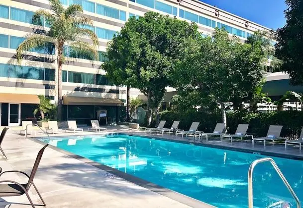 Sheraton Ontario Airport Hotel - Havuz