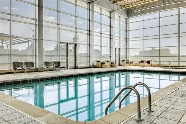 Sheraton Overland Park Hotel at the Convention Cen - Havuz