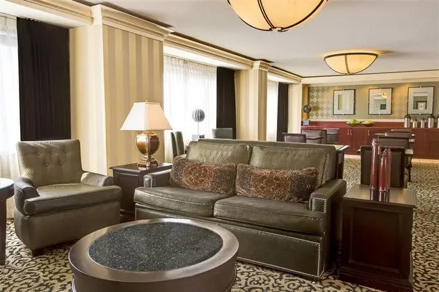 Sheraton Overland Park Hotel at the Convention Cen - Lobi