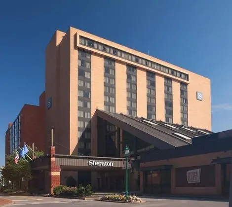 Sheraton Pittsburgh Hotel at Station Square